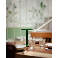 Gustave Portable Taffellamp Lacquered Green - Flos - Koop Online -Flos-NL 8200900095587 Gustave Portable Bordlampe Lacquered Green 5