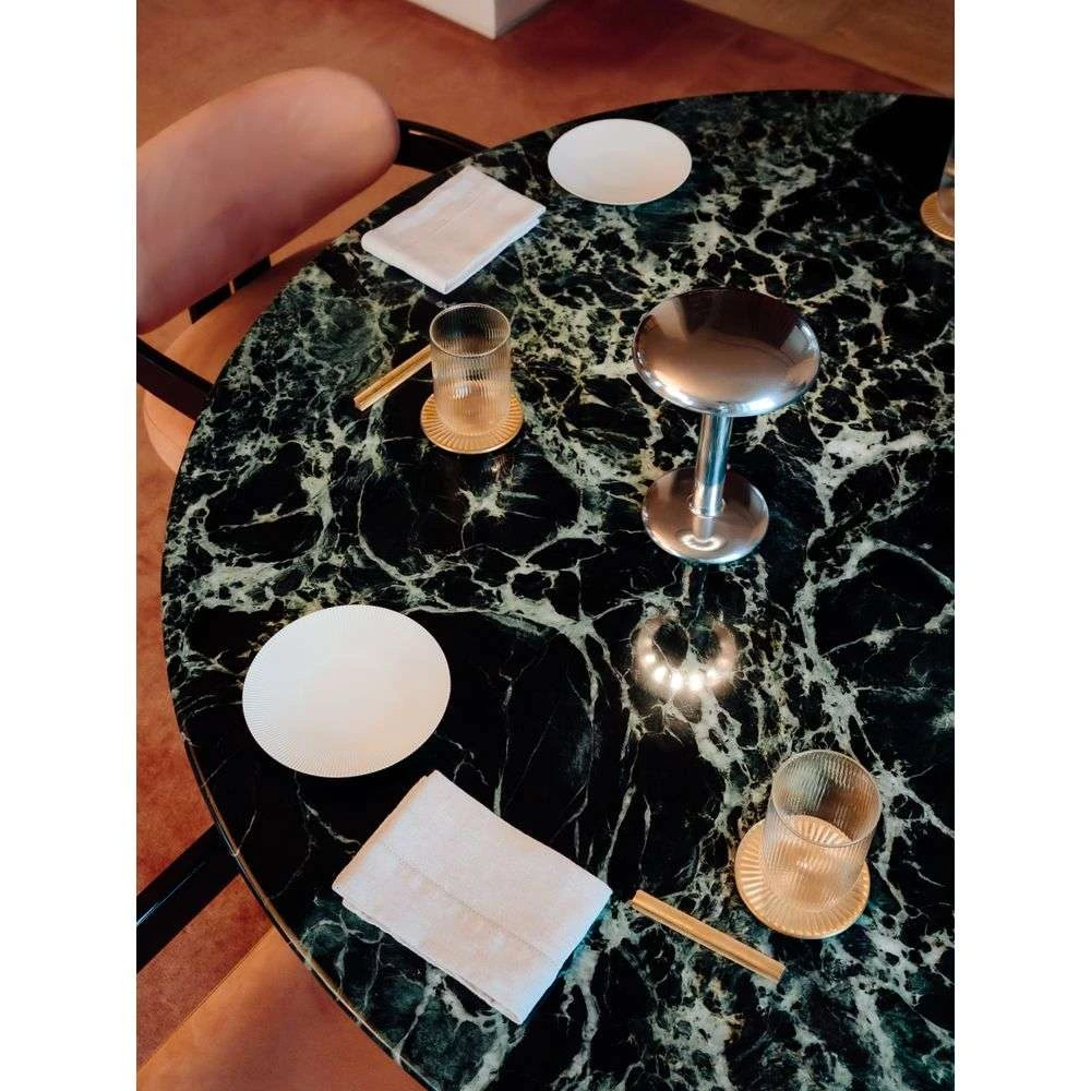 Gustave Portable Taffellamp Polished Silver - Flos - Koop Online 7 Gustave Portable Taffellamp Polished Silver - Flos - Koop Online - Afbeelding 5